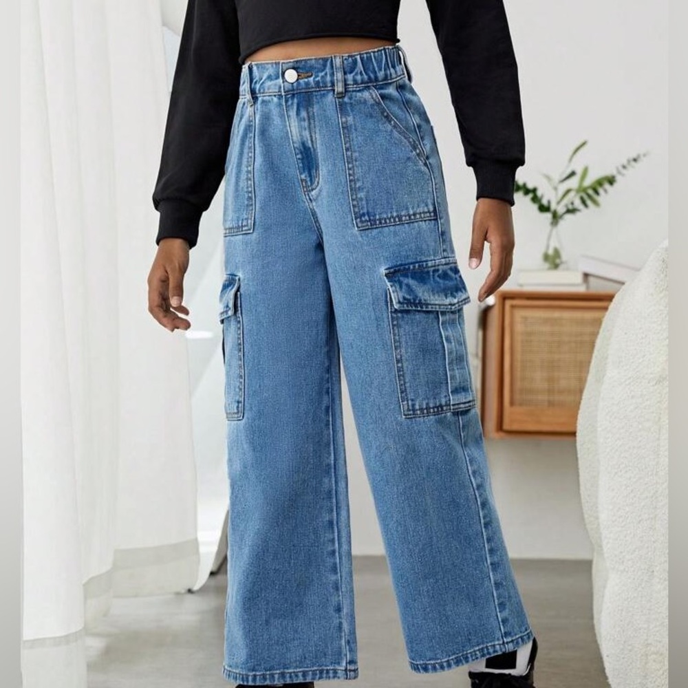 High Waisted Medium Wash Baggy Cargo Jeans